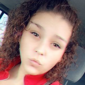 Meet your Posher, Hollie